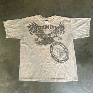 RARE VINTAGE 2000s GILDAN BIKER TRENDY MOTORCYCLES GRAPHIC TEE